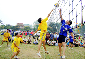 Giải bóng chuyền huyện Lương Sơn được tổ chức thường niên đã góp phần đẩy mạnh phong trào rèn luyện thể thao trong nhân dân.