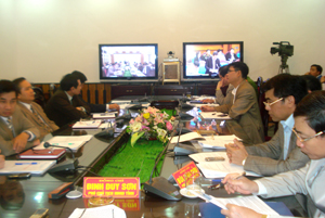 Toàn cảnh hội nghị trực tuyến của Chính phủ về công tác lấy ý kiến tham gia Dự thảo sửa đổi Hiến pháp năm 1992 tại điểm cầu Hòa Bình.