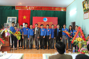 BCH Hội LHTN xã Dân Chủ nhiệm kỳ 2014 -2019 ra mắt tại Đại hội.