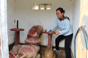 HTX Đồng Tiến, xã Tân Vinh (Lương Sơn) cung ứng dịch vụ thủy lợi làm tăng hiệu quả trồng trọt cho bà con xã viên.