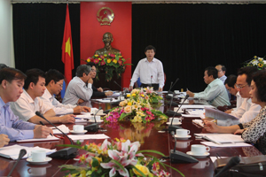 Đồng chí Bùi Văn Cửu, Phó Chủ tịch TT UBND tỉnh kết luận tại buổi làm việc.

