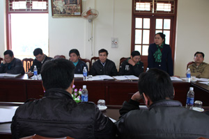 Đại diện các thôn xã Văn Nghĩa tham gia ý kiến thống nhất hoạt động thực hiện quỹ CDF đập Khuông Vàng.

