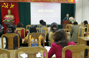 Đồng chí Bùi Văn Cửu, Phó Chủ tịch TT UBND tỉnh phát biểu tại hội nghị.