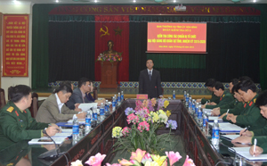Đồng chí Hoàng Văn Tứ, Phó Chủ tịch HĐND tỉnh phát biểu kết luận buổi làm việc. 
