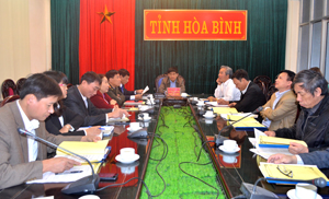 Tham gia hội nghị tại điểm cầu Hoà Bình có đồng chí Nguyễn Văn Dũng, Phó Chủ tịch UBND tỉnh cùng lãnh đạo các sở, ngành liên quan.