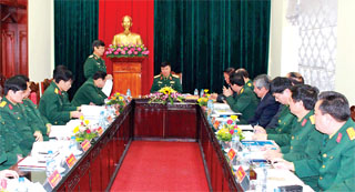 Thiếu tướng Nguyễn Mạnh Hùng chủ trì hội nghị nghiệm thu lịch sử Cục Chính trị Quân khu 3 và lịch sử Đảng bộ Cục Chính trị.