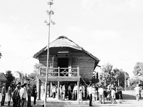 Khánh thành nhà dài dân tộc Cho Ro
tại xã Phủ Lý, huyện Vĩnh Cửu (Đồng Nai)