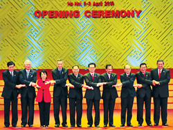 Lãnh đạo các nước thể hiện quyết tâm sớm hình thành Cộng đồng ASEAN
