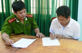 Cơ quan CSĐT thực hiện lệnh bắt Nguyễn Đình Thâu.
