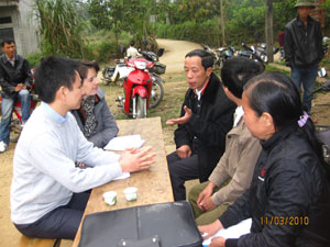Chi nhánh TGPL TPHB trợ giúp lưu động tại xóm người Dao Đồng Chụa, TP Hòa Bình.