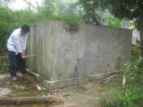 Công trình nước sạch trị giá hàng trăm triệu đồng của xã Đồng Bảng (Mai Châu) đang bị bỏ hoang, xuống cấp nhanh chóng.