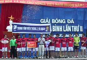 Đội Trung tâm viễn thông 2 (Viễn thông Hòa Bình) đoạt vô địch giải bóng đá VNPT Hòa Bình lần thư II năm 2010.