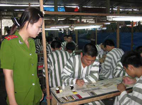 Các trại giam luôn chú trọng công tác giáo dục, cải tạo phạm nhân.
