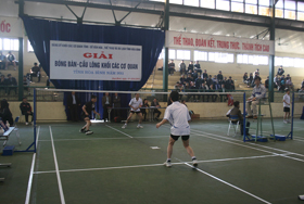 Các vận động viên thi đấu tại giải bóng bàn - cầu lông Khối các cơ quan Đảng tỉnh năm 2011.