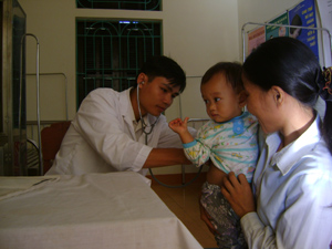 Trạm y tế xã Tân Phong (Cao Phong) đạt chuẩn quốc gia về y tế  xã đã góp phần nâng cao chất lượng khám chữa bệnh ban đầu cho nhân dân.