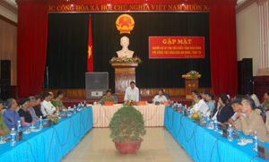 Đồng chí Hoàng Việt Cường, Bí thư Tỉnh ủy, Chủ tịch HĐND tỉnh phát biểu tại buổi gặp mặt.