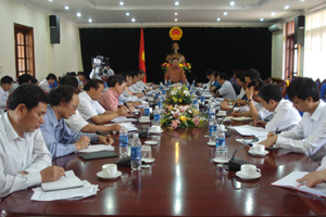 Đồng chí Bùi Văn Tỉnh, UVTƯ Đảng, Chủ tịch UBND tỉnh kết luận buổi làm việc với sở VH - TT và DL