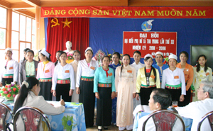 BCH Hội phụ nữ xã Thu Phong khoá XXI ra mắt Đại hội.