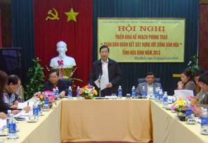 Bùi Văn Cửu, Phó Chủ tịch TT UBND tỉnh, trưởng BCĐ phong trào kết luận tại hội nghị.