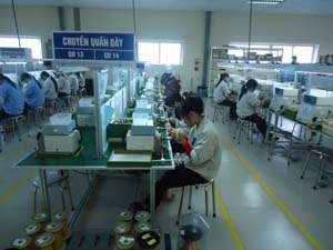 Công ty TNHH Transon Việt Nam chuyên sản xuất, gia công lắp ráp các loại bộ biến áp, cuộn kháng trở và các linh kiện điện tử. Công suất bộ biến áp: 20.000.000 sản phẩm/năm; cuộn kháng trở: 20.000.000 sản phẩm/năm.