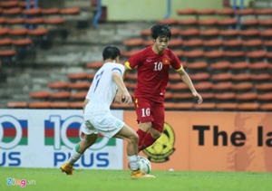 Công Phượng ghi bàn lập hat-trick vào lưới đội U23 Ma Cao (Trung Quốc).  Ảnh: ANH TUẤN 
