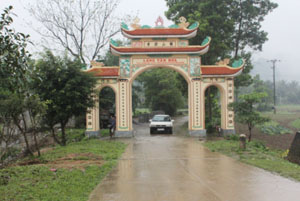 Đường vào thôn Trung Báo, xã Cao Thắng (Lương Sơn) được cứng hóa đạt chuẩn theo cấp kỹ thuật của Bộ GT-VT.