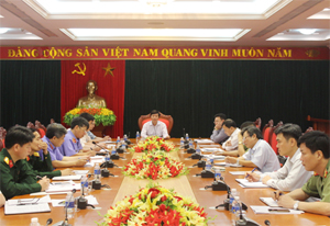 Đồng chí Trần Đăng Ninh, Phó Bí thư TT Tỉnh uỷ chủ trì hội nghị.