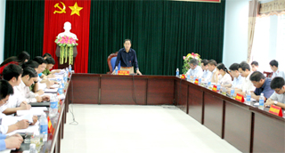 Đồng chí Nguyễn Văn Quang, Chủ tịch UBND tỉnh kết luận cuộc họp.