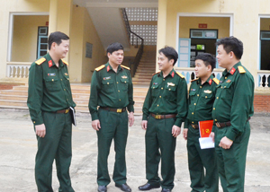 Nhờ đẩy mạnh công tác giáo dục chính trị, Ban CHQS huyện Cao Phong đã không ngừng củng cố khối đoàn kết, thống nhất cao trong lãnh đạo thực hiện nhiệm vụ chính trị của đơn vị.
