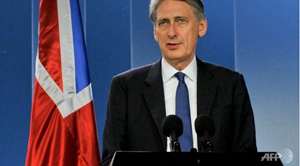 Ngoại trưởng Anh Philip Hammond (Ảnh: AFP)