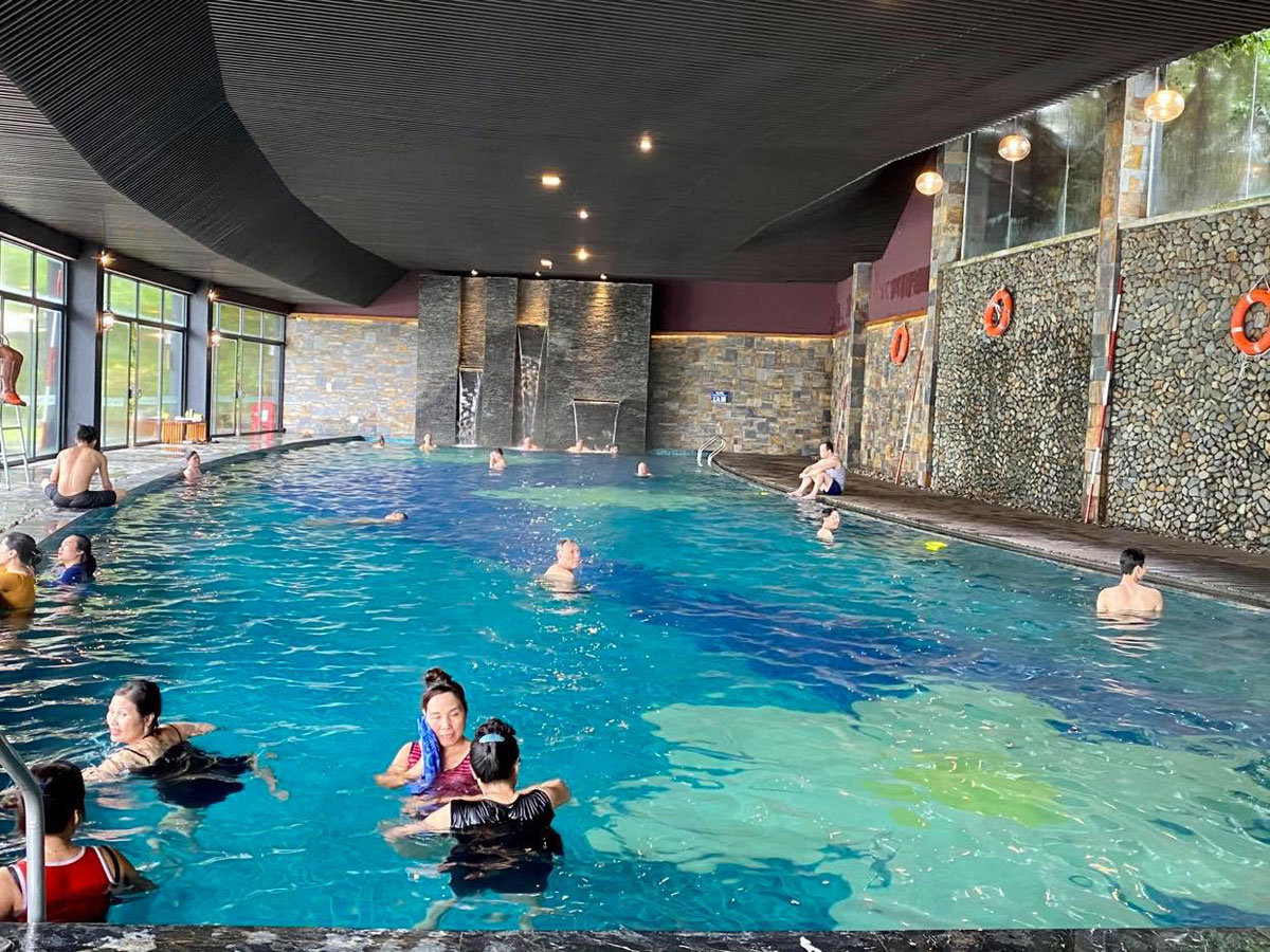 Serena Resort Kim Bôi , Tắm suối khoáng nóng