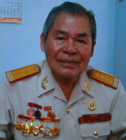 Đại tá Hoàng Đạo (Tư Sắc) tên thật Võ Văn Bính.