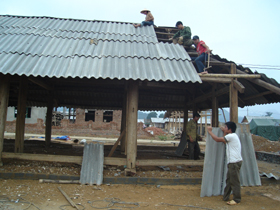 Các hộ dựng lại nhà ở khu tái định cư xã Bảo Hiệu huyện Yên Thủy.