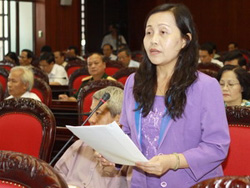 Đại biểu Quốc hội thành phố Hà Nội Nguyễn Thị Hồng Hà phát biểu ý kiến.