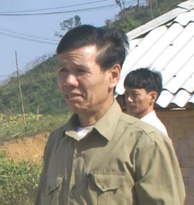 Bí thư Đảng ủy xã Đồng Chum luôn trăn trở tìm cách xóa đói, giảm nghèo cho dân