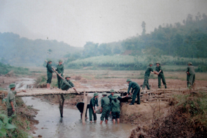 Bên cạnh việc nâng cao chất lượng huấn luyện, lực lượng dân quân xã Mỵ Hòa tích cực tham gia công tác dân vận.