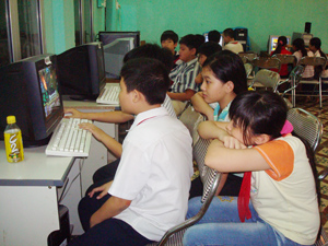 Trường tiểu học Lê Văn Tám (TPHB) quan tâm đầu tư hệ thống máy vi tính giúp học sinh tiếp cận với CNTT.