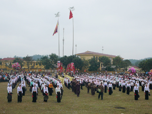 Lễ hội khai hạ Mường Bi được tổ chức hàng năm tại xã Phong Phú ( Tân Lạc) mang đậm nét văn hóa dân tộc.