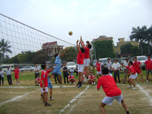 Đội bóng chuyền xã Long Sơn tham gia giải bóng chuyền CNVC huyện năm 2011.