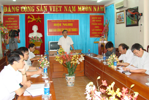 Đồng chí Hoàng Thanh Mịch, UVTV, Trưởng Ban Tuyên giáo Tỉnh uỷ phát biểu tại hội nghị.