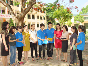 Đội ngũ cán bộ, giáo viên và học sinh lớp 12 trường THPT Ngô Quyền (TPHB) có sự chuẩn bị về nhiều mặt, sẵn sàng bước vào kỳ thi tốt nghiệp THPT năm 2012.