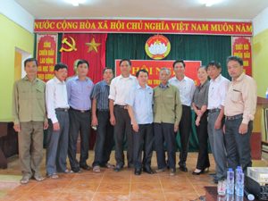 Đoàn ĐBQH tỉnh trao đổi với cử tri các xã vùng Quyết Thắng.