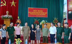 Đồng chí Nguyễn Văn Quang, Phó Bí thư Thường trực Tỉnh ủy, Chủ tịch HĐND tỉnh và các đại bểu tại hội nghị.

