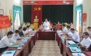 Đồng chí Đinh Duy Sơn, Phó Chủ tịch HĐND tỉnh kết luận buổi 
giám sát của TT HĐND tỉnh tại Công ty TNHH MTV Lâm nghiệp Hòa Bình.
