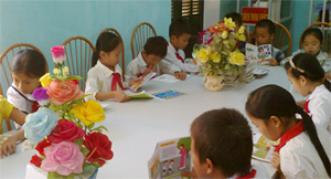 Thư viện của trường tiểu học Tân Pheo B (Đà Bắc) đã góp phần nâng cao chất lượng giáo dục và phong trào thi đua “dạy tốt -học tốt”.