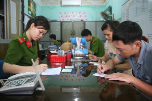 Công an huyện Lương Sơn thực hiện cải cách thủ tục hành chính trong cấp, đổi chứng minh thư nhân dân không gây phiền hà cho nhân dân.

 

