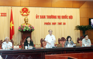 Chủ tịch QH Nguyễn Sinh Hùng phát biểu ý kiến khai mạc phiên họp. Ảnh: NHAN SÁNG (TTXVN)