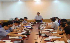 Đồng chí Nguyễn Văn Quang, Phó Bí thư Tỉnh ủy, Chủ tịch Ủy ban nhân dân tỉnh phát biểu kết luận hội nghị.