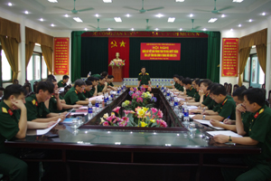 Đoàn công tác khối thi đua 9 tỉnh, thành phố thuộc Quân khu 3 làm việc với Bộ CHQS tỉnh về phong trào TĐQT của LLVT tỉnh 6 tháng đầu năm.

