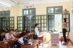 Năm học 2014 - 2015, trường THPT huyện Cao Phong có  14  học sinh đoạt giải tại kỳ thi học sinh giỏi cấp tỉnh.